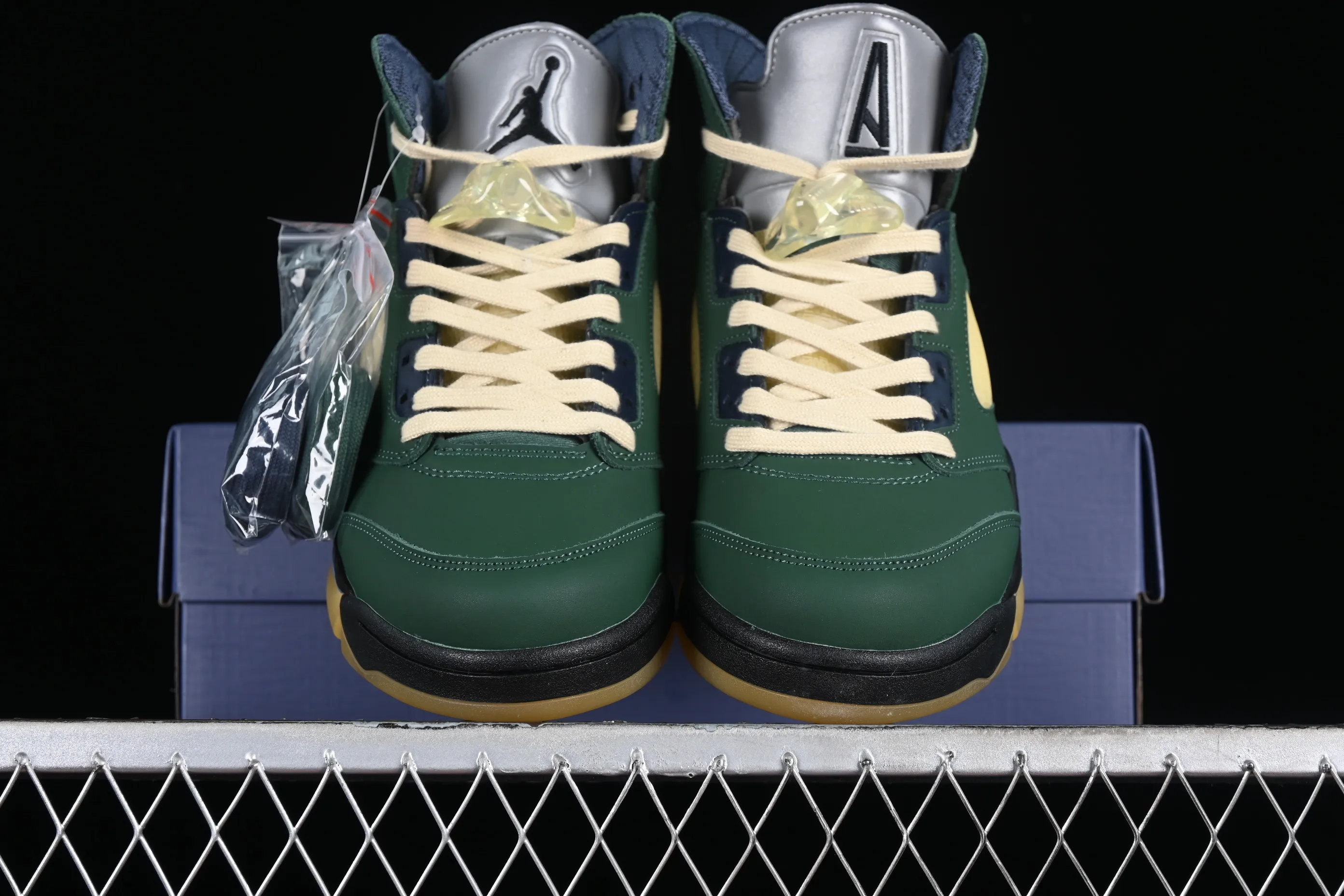 All categories Air Jordan Jordan series basketball shoes Air Jordan 5 Air Jordan 5 SE "Craft Light Orewood Brown" AJ5 Joe 5 Agate Green FZ5758-003
